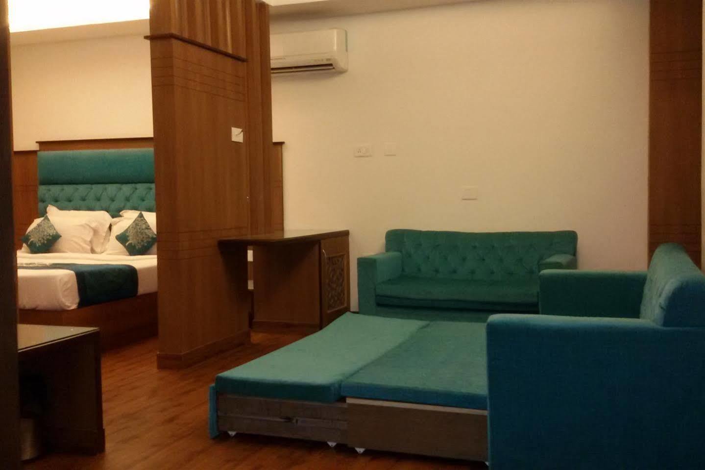 Hotel Classic Residency Kālka Extérieur photo